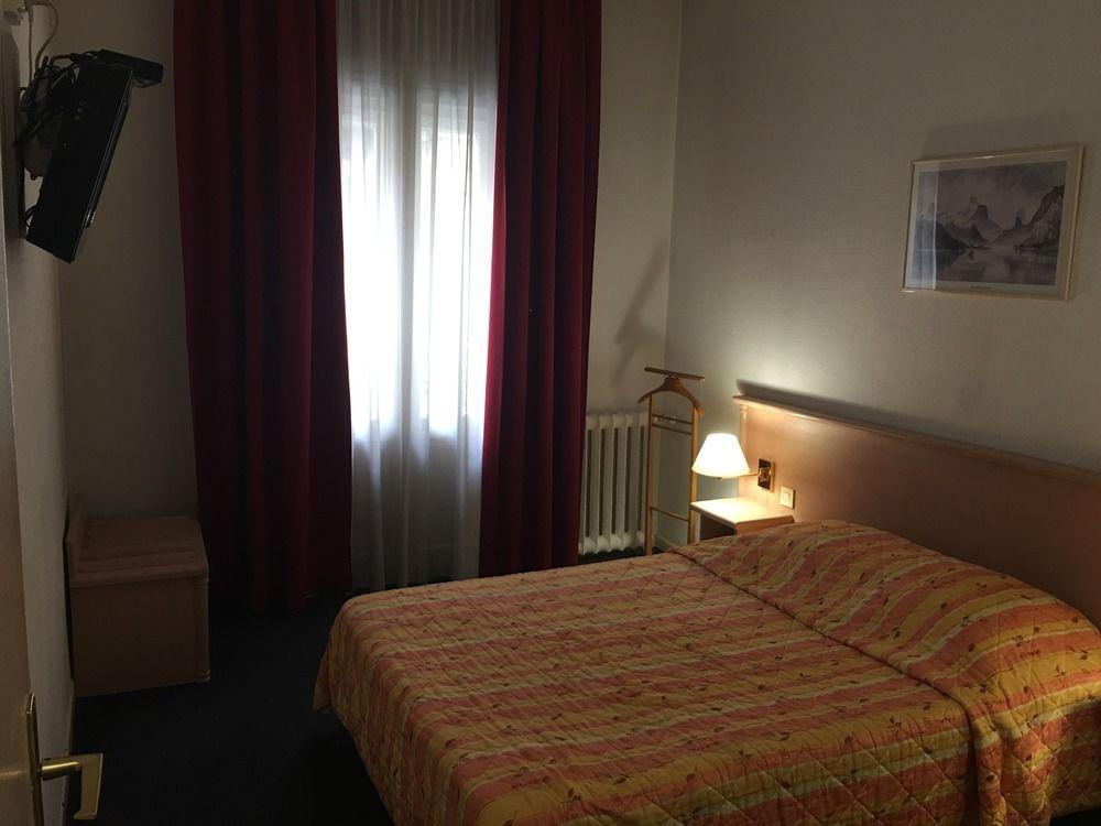 เลอ คาปิตอล Hotel ตูลูส ภายนอก รูปภาพ